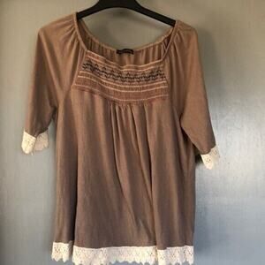 Tempted Hearts tan Size L Peasant top short sleeves Crochet Lace Trim Embroidery